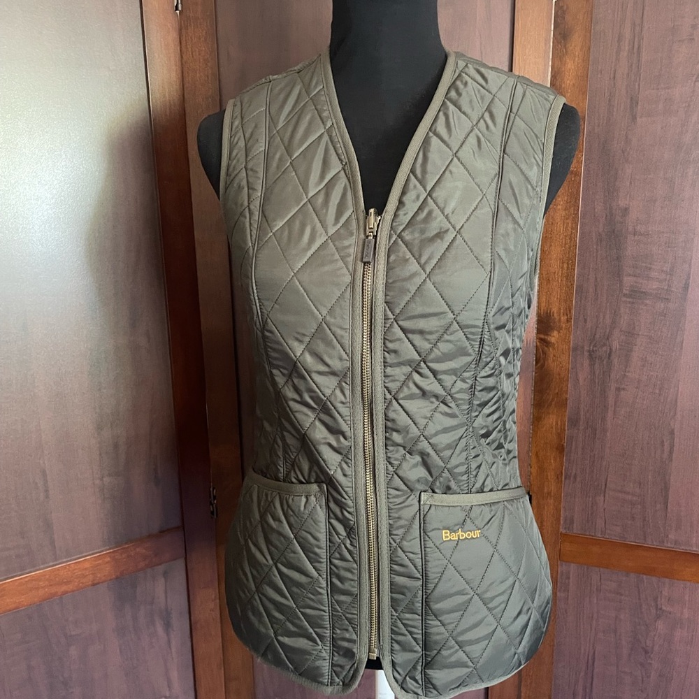 Barbour Fleece Betty Liner Vest in Dark Olive, Size US 4 (UK 8)